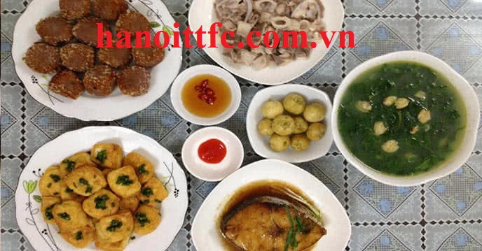 Thực đơn dinh dưỡng hàng ngày của dàn cầu thủ Việt